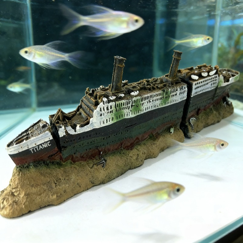 Titanic wrak visbak decoratie  - Aquarium Fish Games recensie en prijs